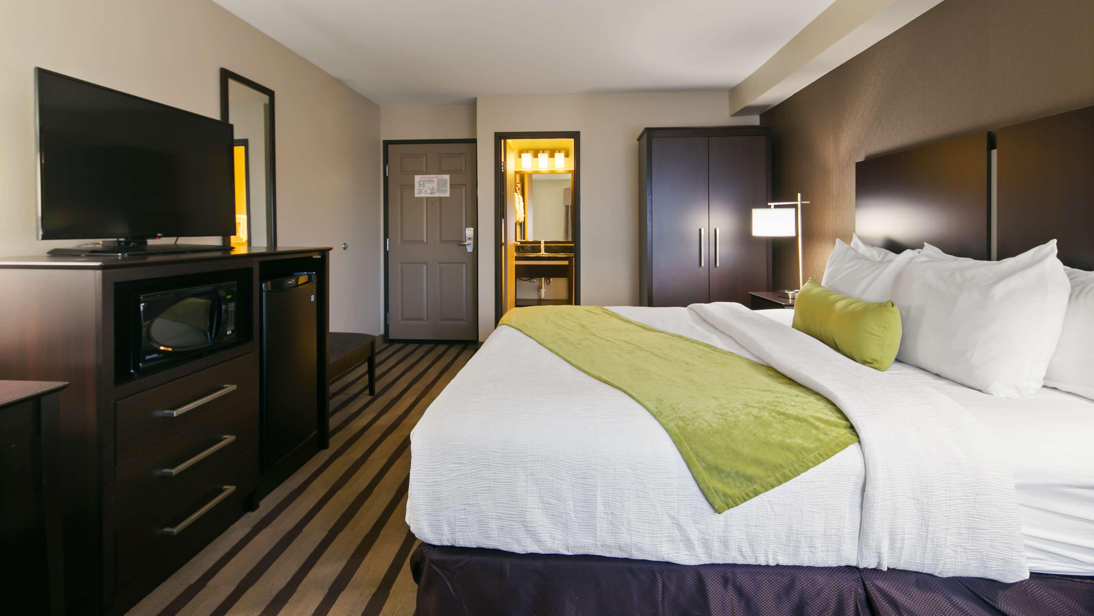 Best Western Harvest Inn & Suites Grand Forks Exterior foto