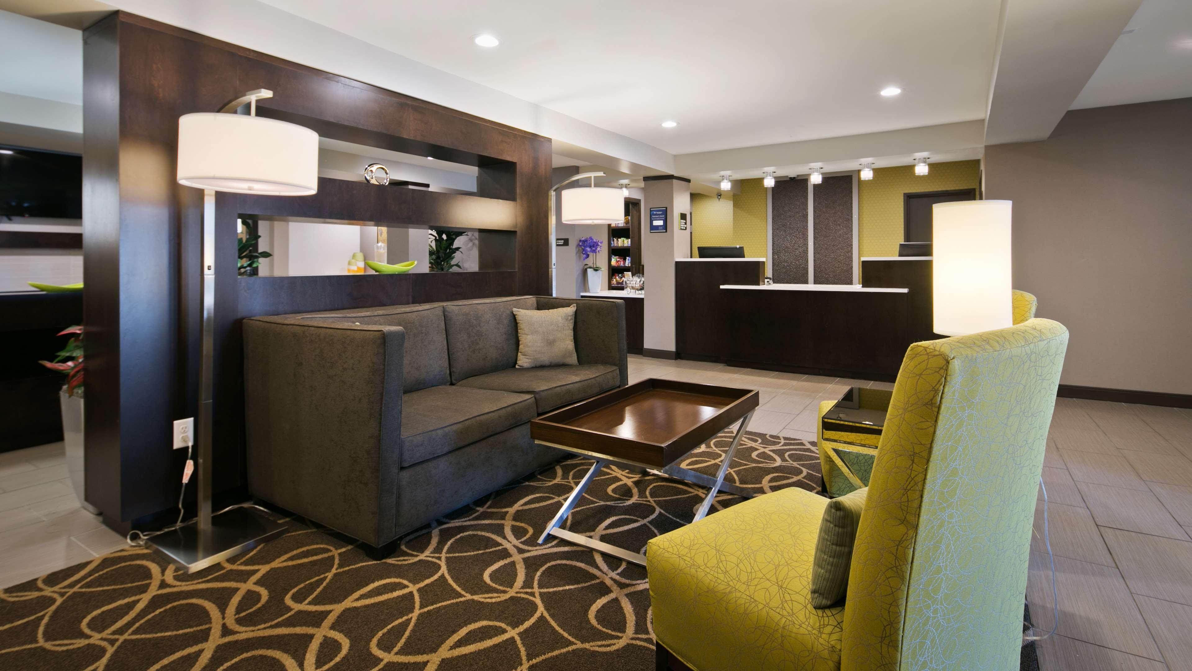 Best Western Harvest Inn & Suites Grand Forks Exterior foto