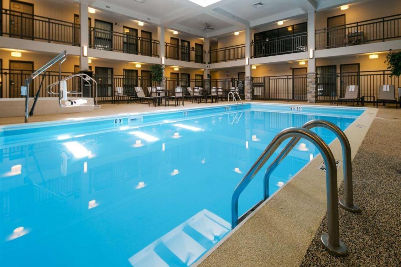 Best Western Harvest Inn & Suites Grand Forks Exterior foto